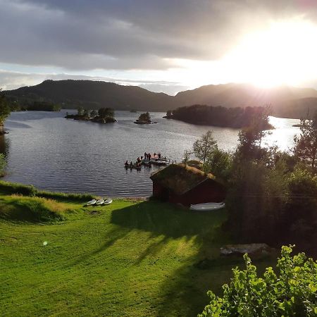 Teigen Leirstad, Feriehus Og Hytter Eikefjord Екстериор снимка